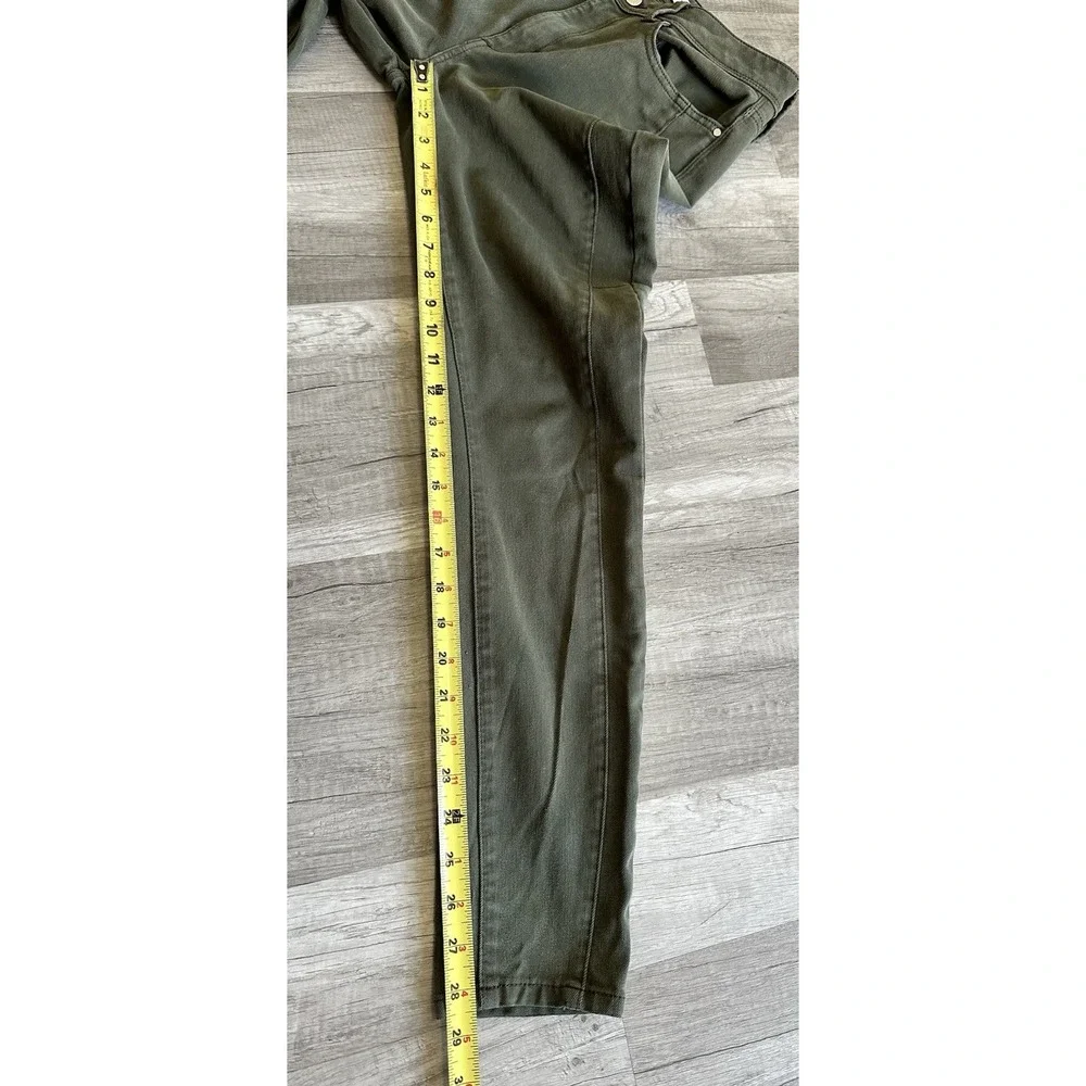 Guess 1981 Skinny Jeans Mid Rise Medium Wash Denim Women's Size 29‎ Green